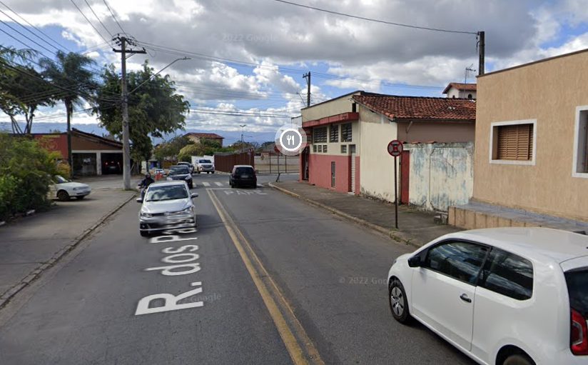 Homem é agredido a pauladas e alvejado por tiros por desavença em Taubaté