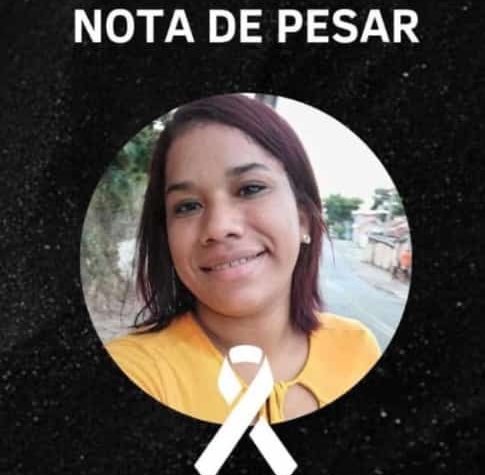 Jovem morre após moto colidir com árvore em São José dos Campos