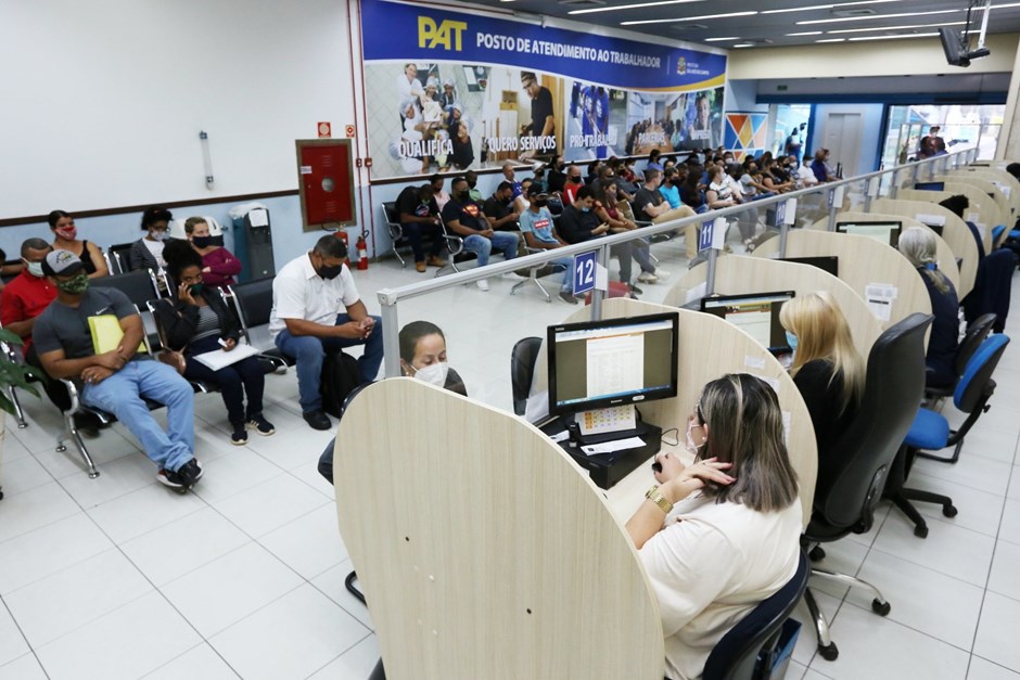 PAT São José dos Campos tem quase 600 vagas de emprego na segunda-feira (15)