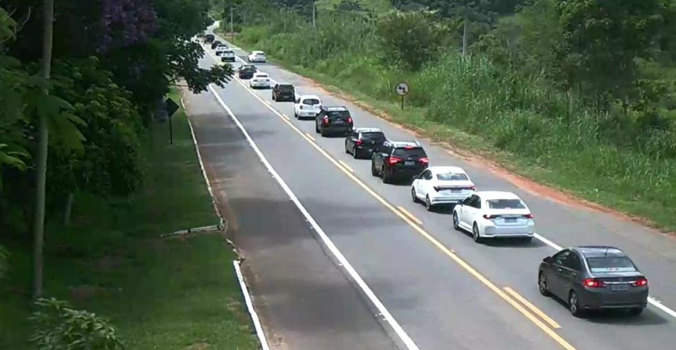 Situação do trânsito na volta do Carnaval pelas rodovias do Vale do Paraíba