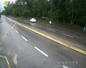 Serra da Rodovia Oswaldo Cruz está totalmente interditada