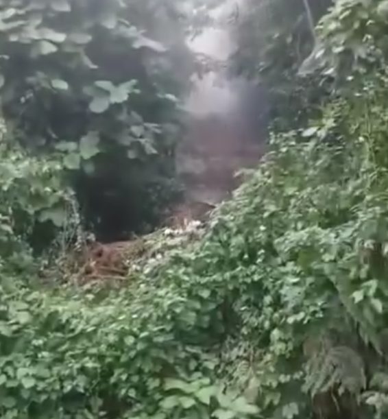 queda de barreira na Rodovia Oswaldo Cruz