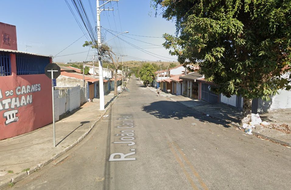 Mãe busca respostas após filho ser baleado em Caçapava