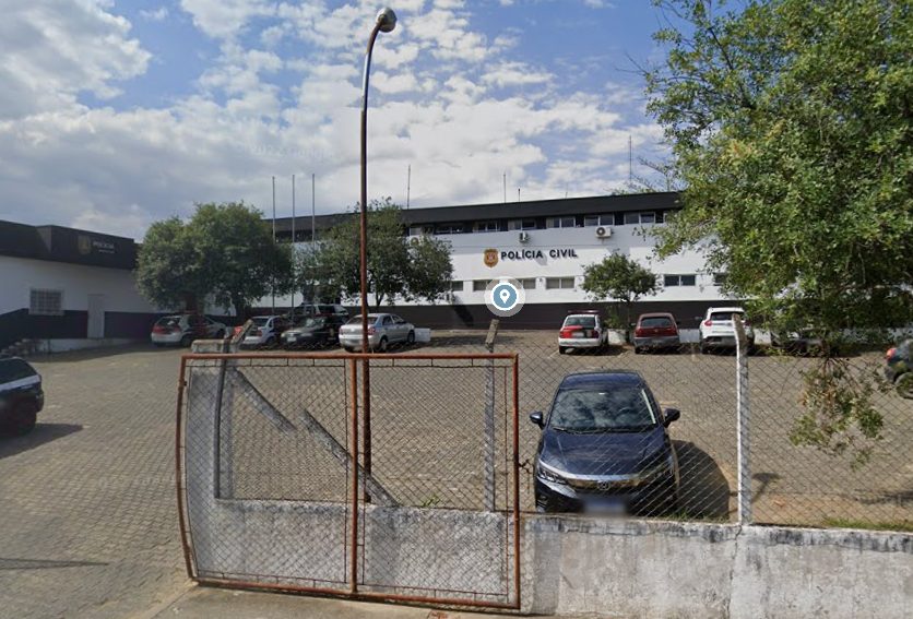 rouba arma de policial e foge em Cruzeiro