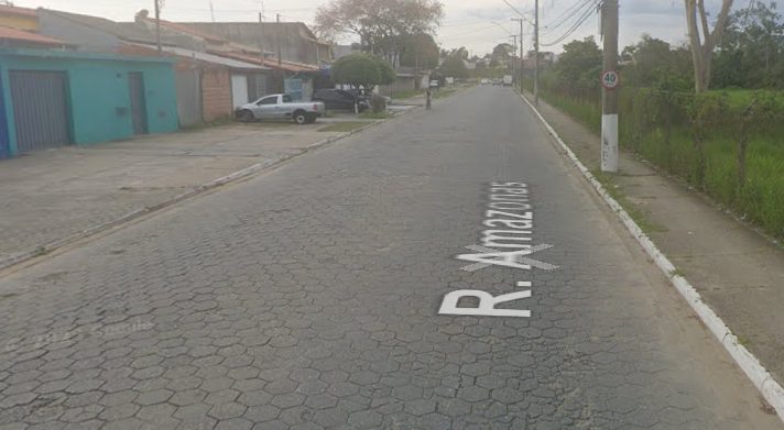homens em motocicleta