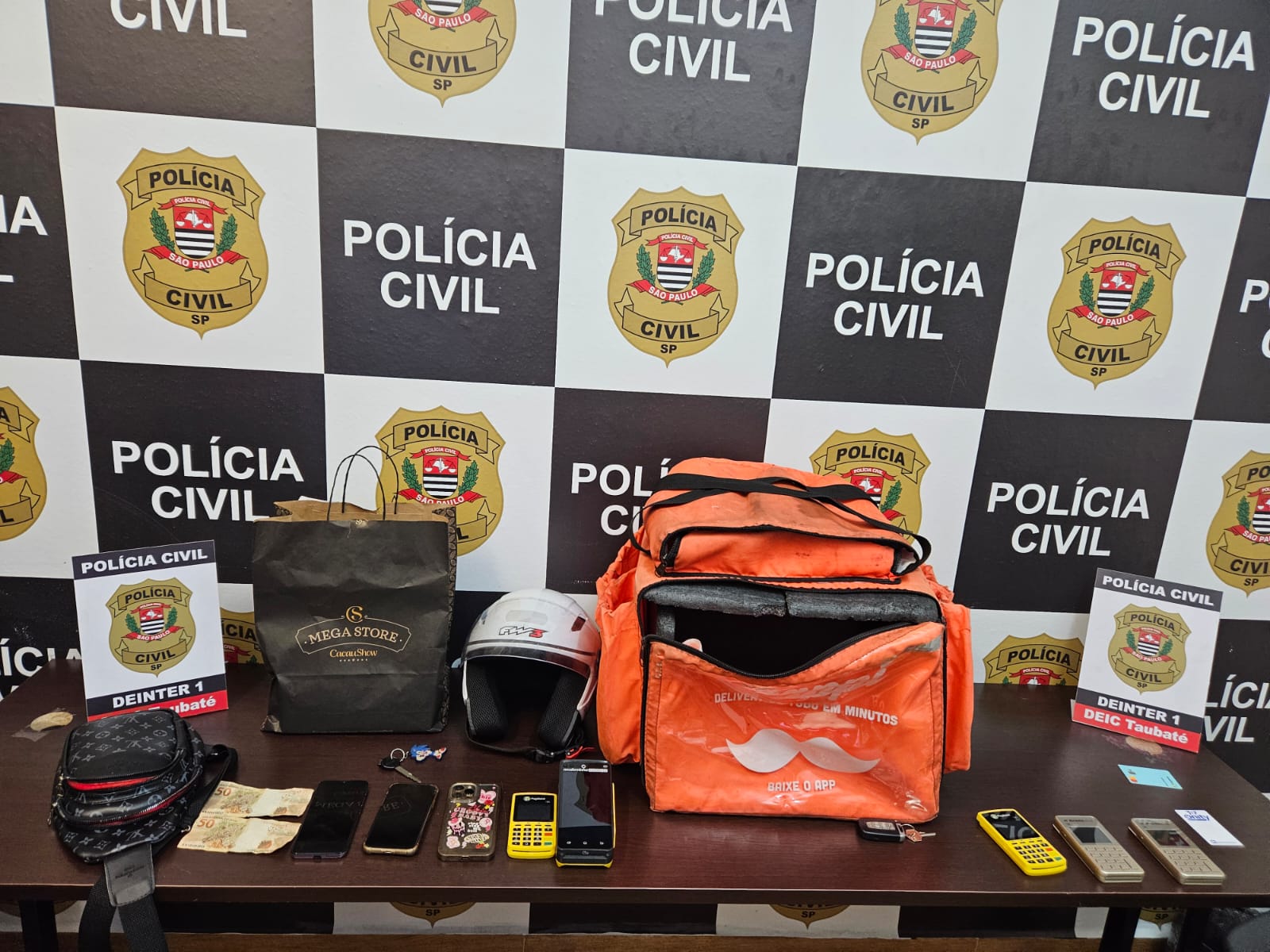Polícia Civil prende casal que aplicava Golpe do Presente em Pinda, Taubaté e região