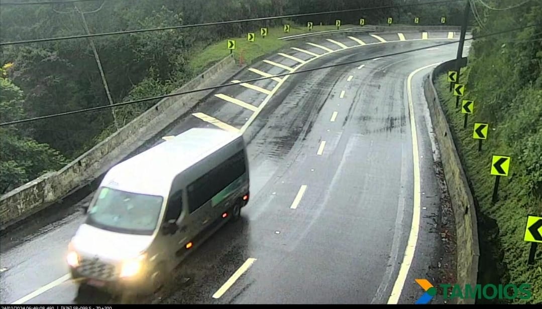 Serra Antiga da Tamoios volta a ser interditada devido ao alto volume de chuva na região