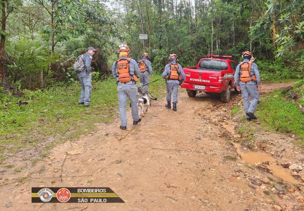 Bombeiros buscam romeiro que desapareceu em trilha