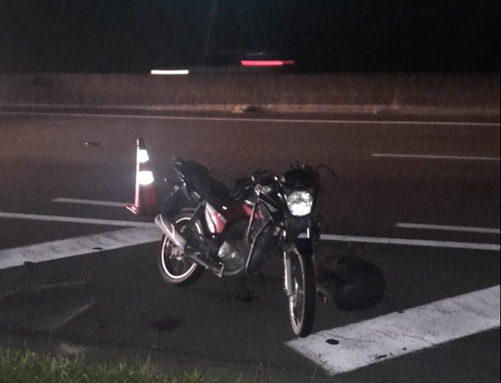 motorista de carro na Via Dutra