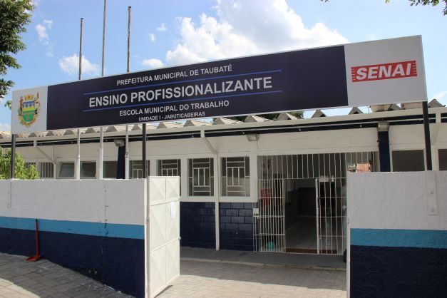 para cursos profissionalizantes em Taubaté