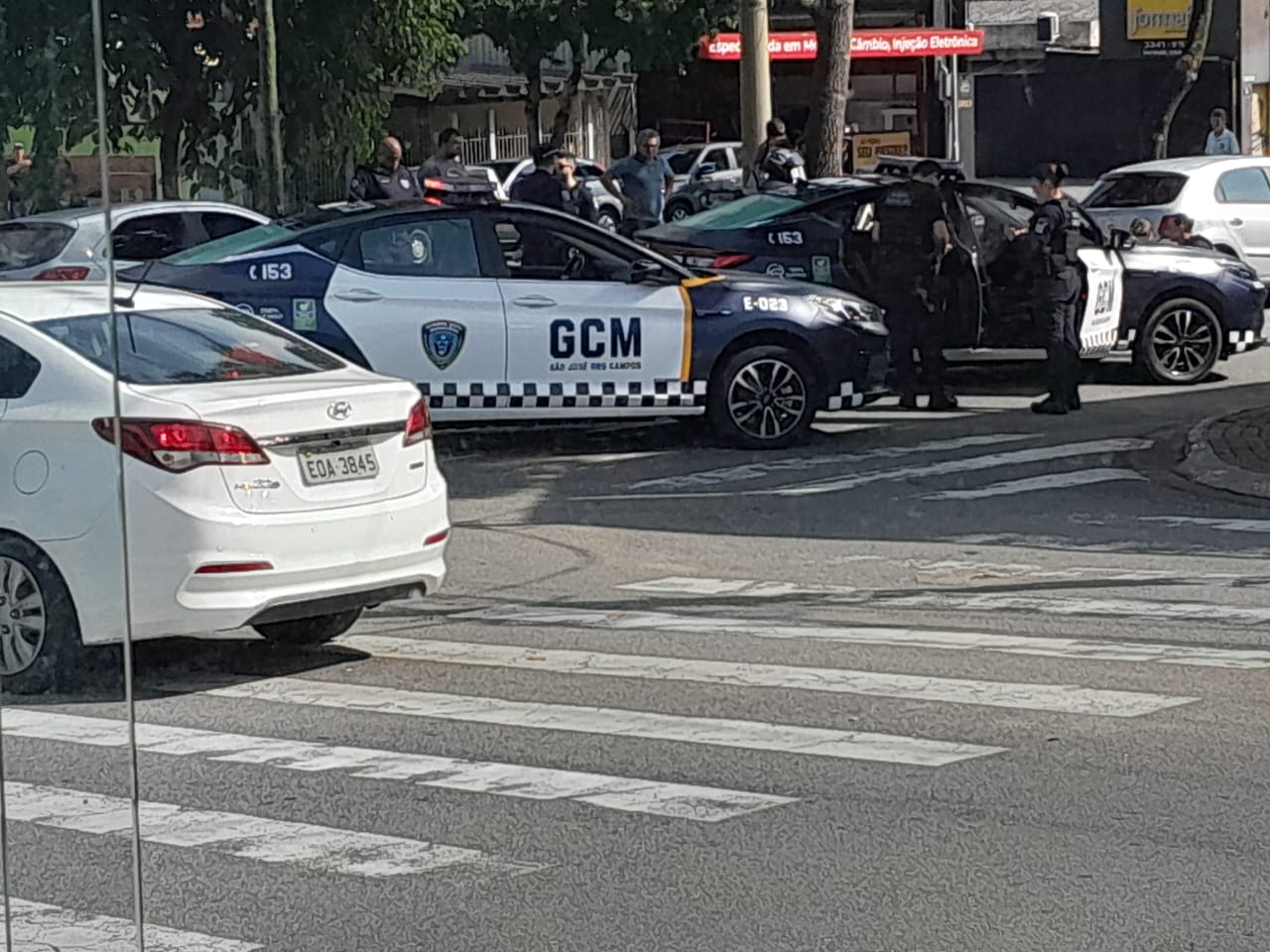 Menina, de 11 anos, é atropelada por viatura da GCM em São José dos Campos
