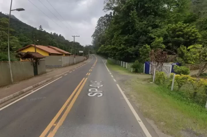 Estrada de Santo Antônio do Pinhal