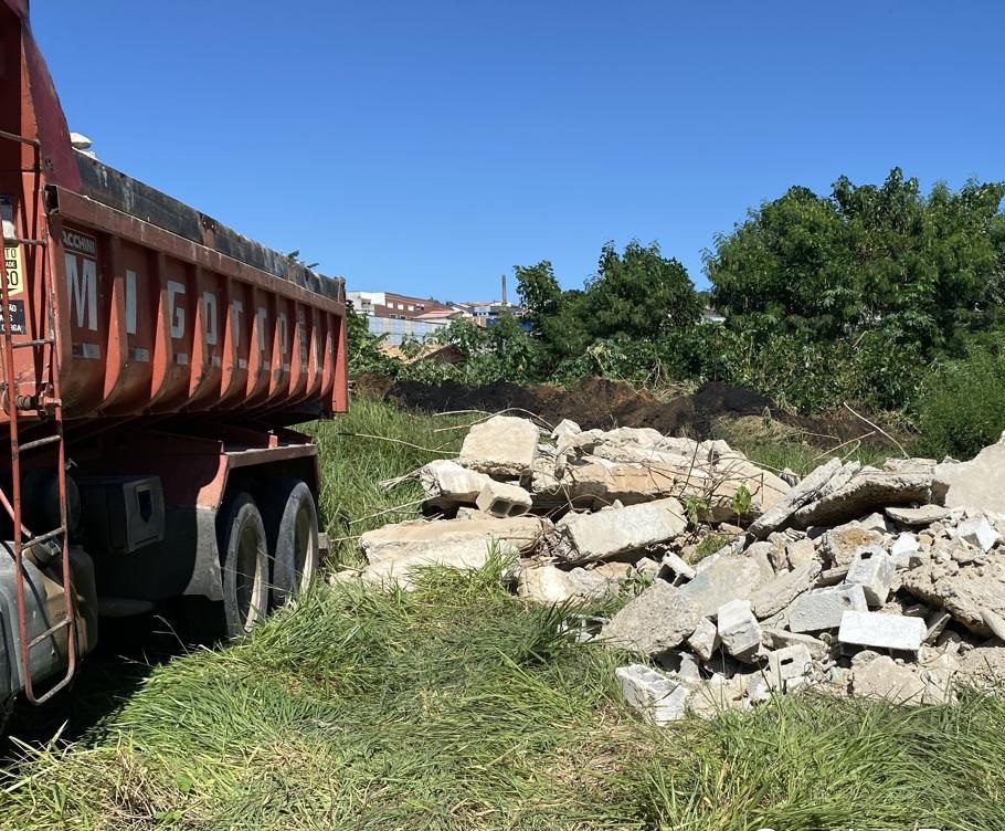 Motorista é autuado pela Prefeitura de Taubaté por descarte irregular de 15 toneladas de resíduos