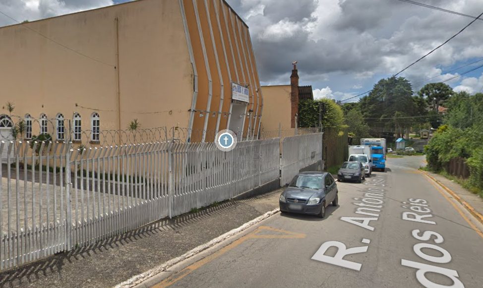 Polícia investiga se idoso morreu ao cair de barranco
