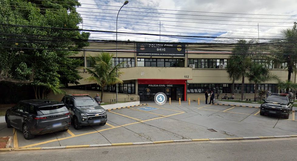 12 pessoas de uma quadrilha que aplicava golpes são presas em condomínio de luxo no Vale do Paraíba
