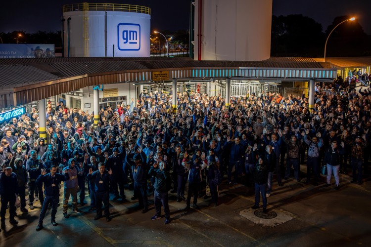 Funcionários da GM São José dos Campos querem 10,5% de aumento