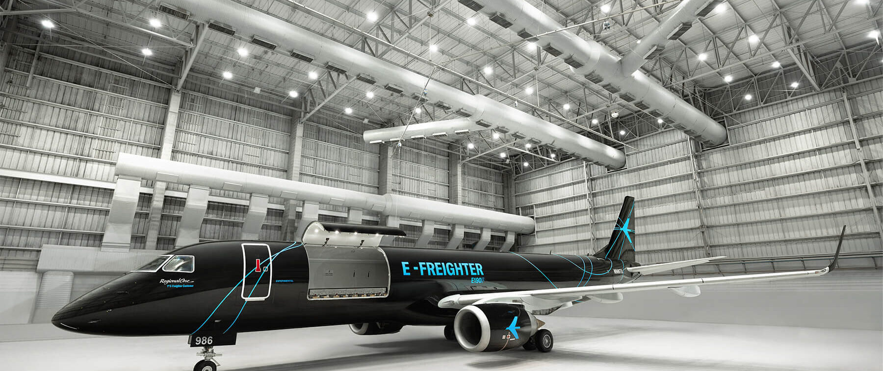 Embraer apresenta novo avião