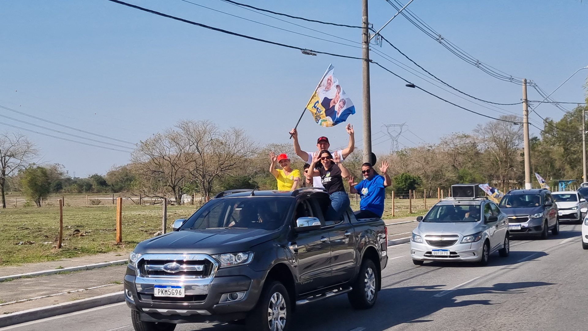 Pétala Lacerda (Republicanos) faz carreata e fala da vinda do MC Donald’s para Caçapava