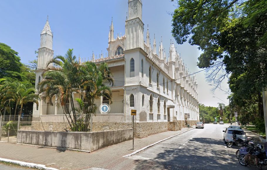 Morador de rua é encontrado morto em praça no centro de Taubaté