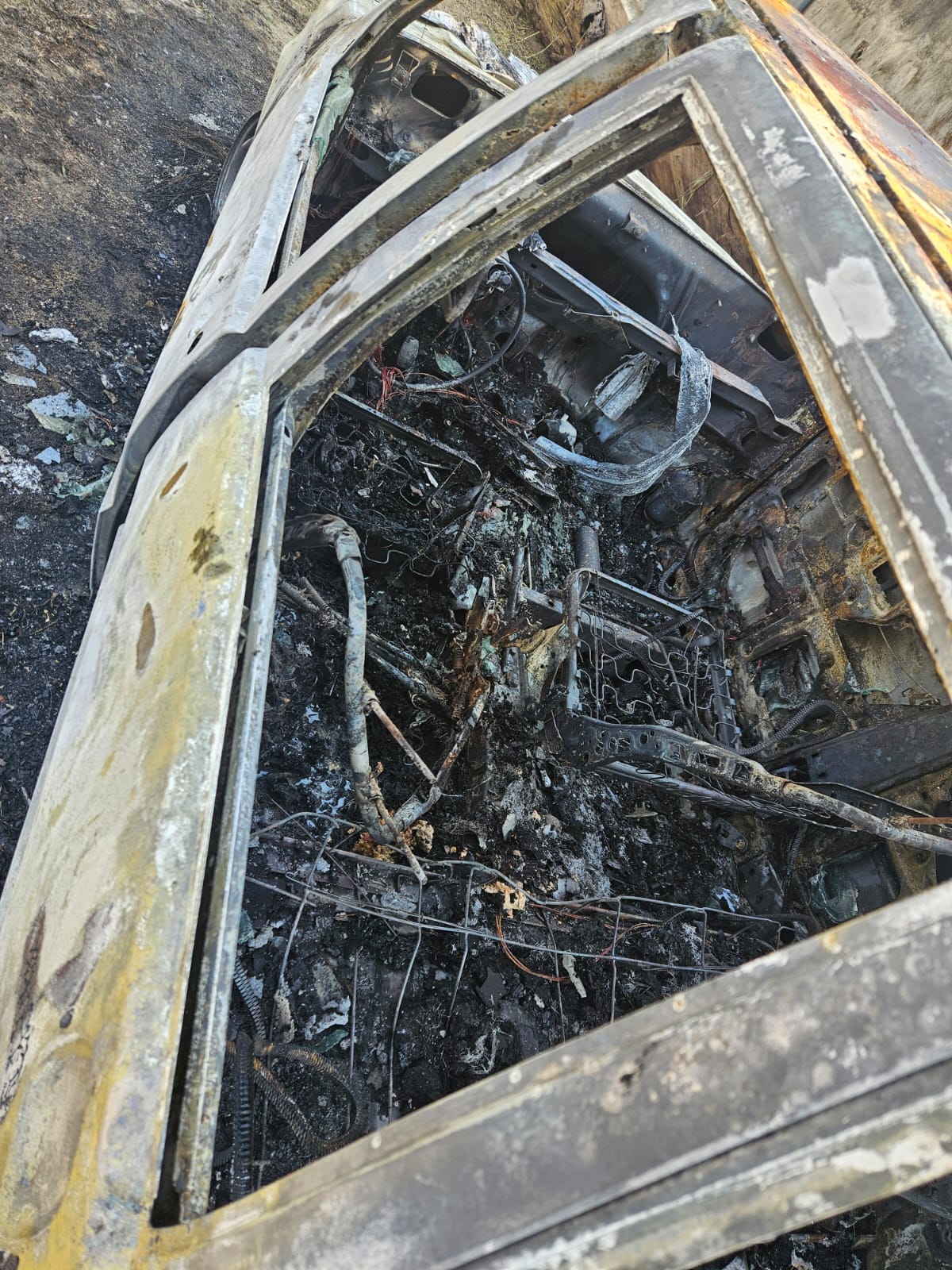 Polícia de Jacareí prende dois suspeitos de morte de suíço encontrado carbonizado em carro
