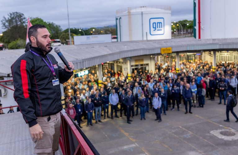 Com greve iminente, GM São José dos Campos chama Sindicato para negociar