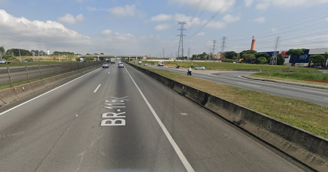 Motociclista morre após colisão e atropelamento na Via Dutra em São José dos Campos
