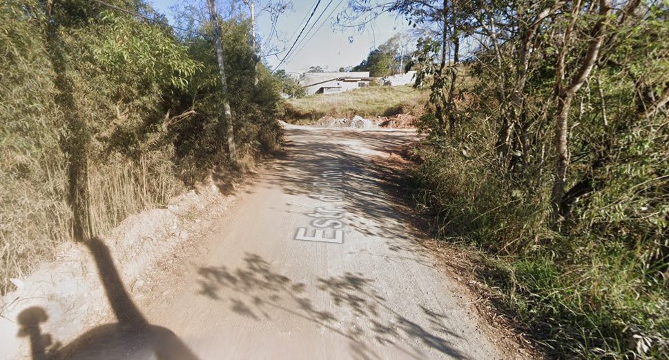 Homem é morto e carbonizado em Jacareí