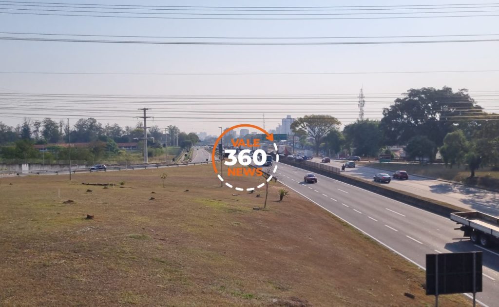 obras de construção do novo viaduto sob a Via Dutra em São José dos Campos