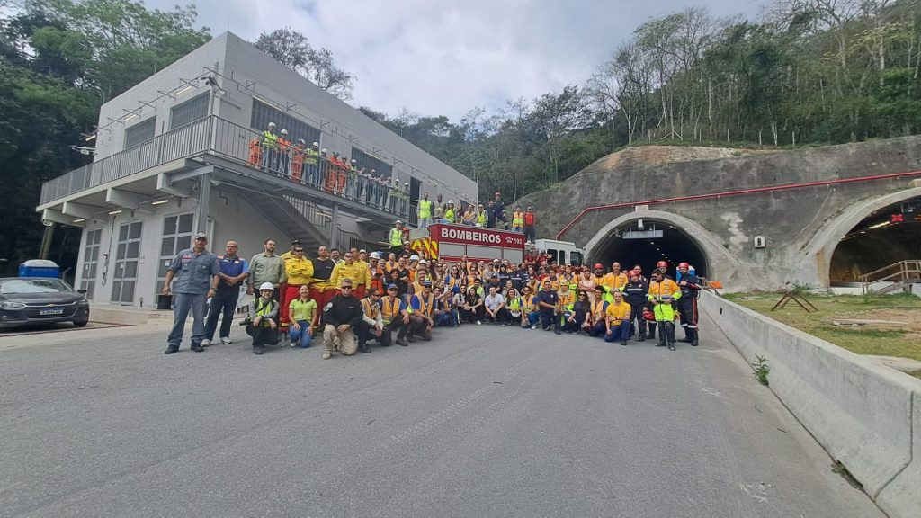 simulado no Contorno Sul da Rodovia dos Tamoios