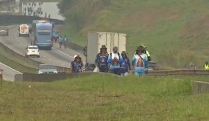 Motorista disse não ter visto romeiros atropelados na Via Dutra