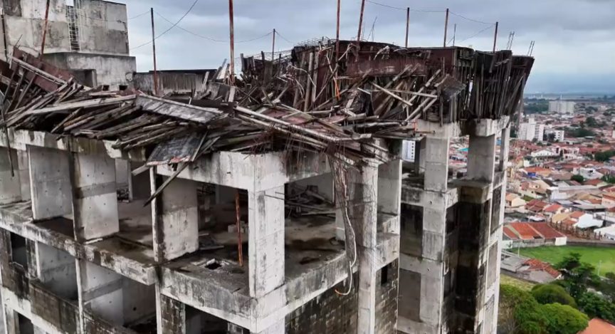 prédio abandonado em Taubaté