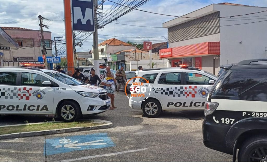 Polícia investiga sequestro e roubo de R$ 130 mil de pai e filho em Caraguá. Carro suspeito é apreendido em São José dos Campos 2 Polícia investiga sequestro e roubo de R$ 130 mil de pai e filho em Caraguá