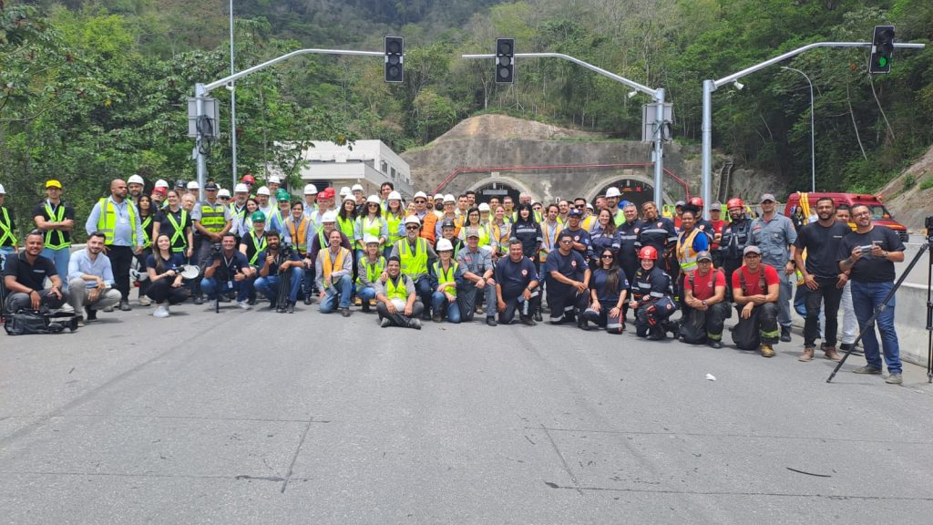 simulado no Contorno Sul da Rodovia dos Tamoios