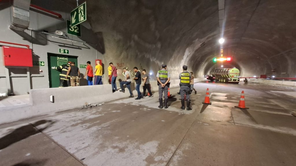 simulado no Contorno Sul da Rodovia dos Tamoios