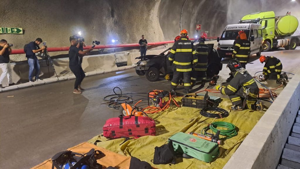 simulado no Contorno Sul da Rodovia dos Tamoios