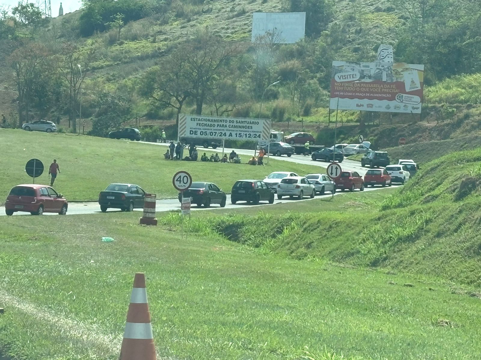 Via Dutra no Vale do Paraíba tem diversos pontos de lentidão no sentido Aparecida