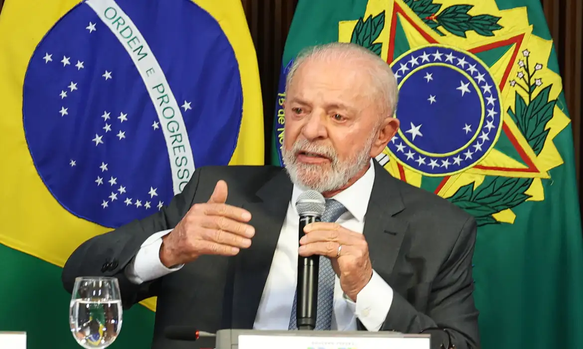 Lula está consciente
