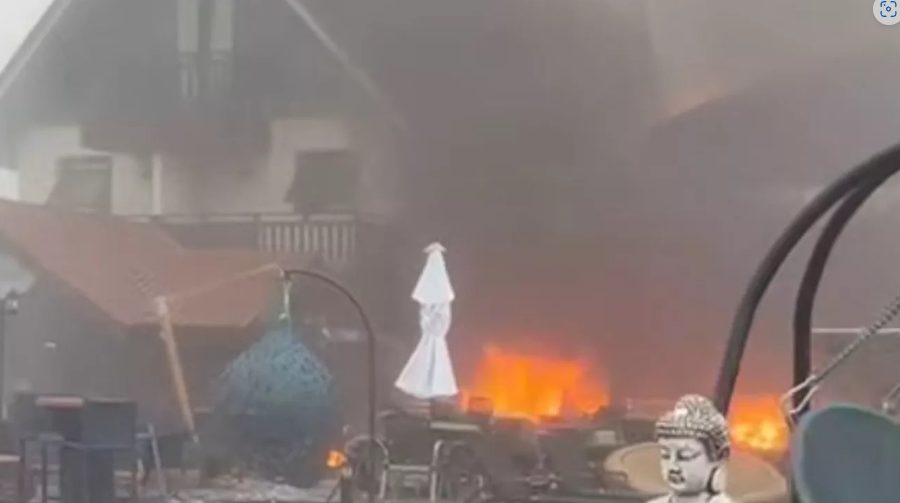 VÍDEO: Avião cai em Gramado/RS e atinge prédios