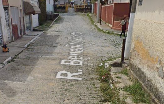 Adolescente de 16 anos