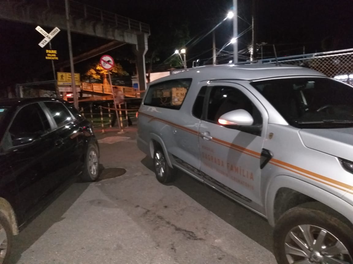 Ciclista morre ao atravessar linha do trem em Taubaté