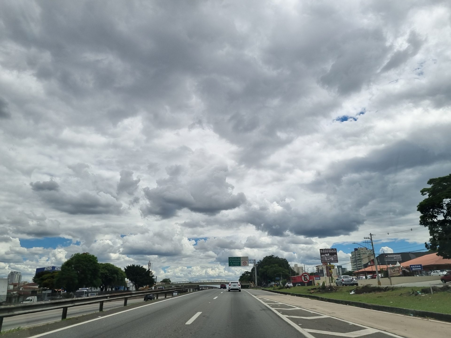 Defesa Civil alerta para chuva forte em todo o Vale do Paraíba e Litoral Norte