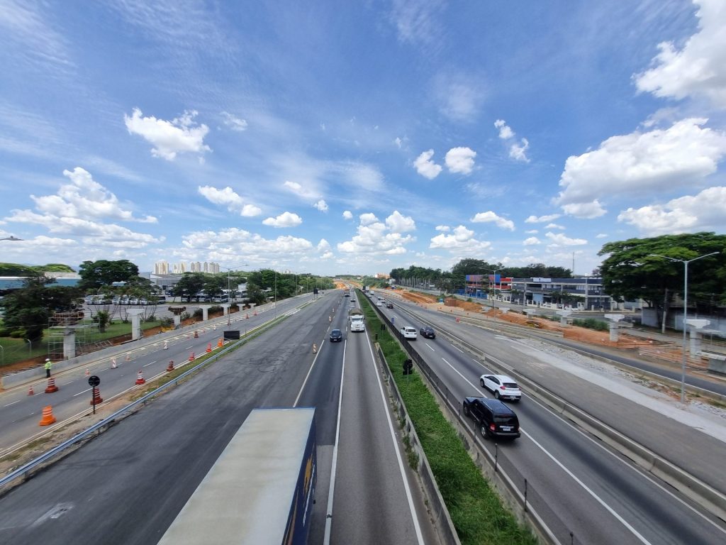 Via Dutra será fechada em São José dos Campos