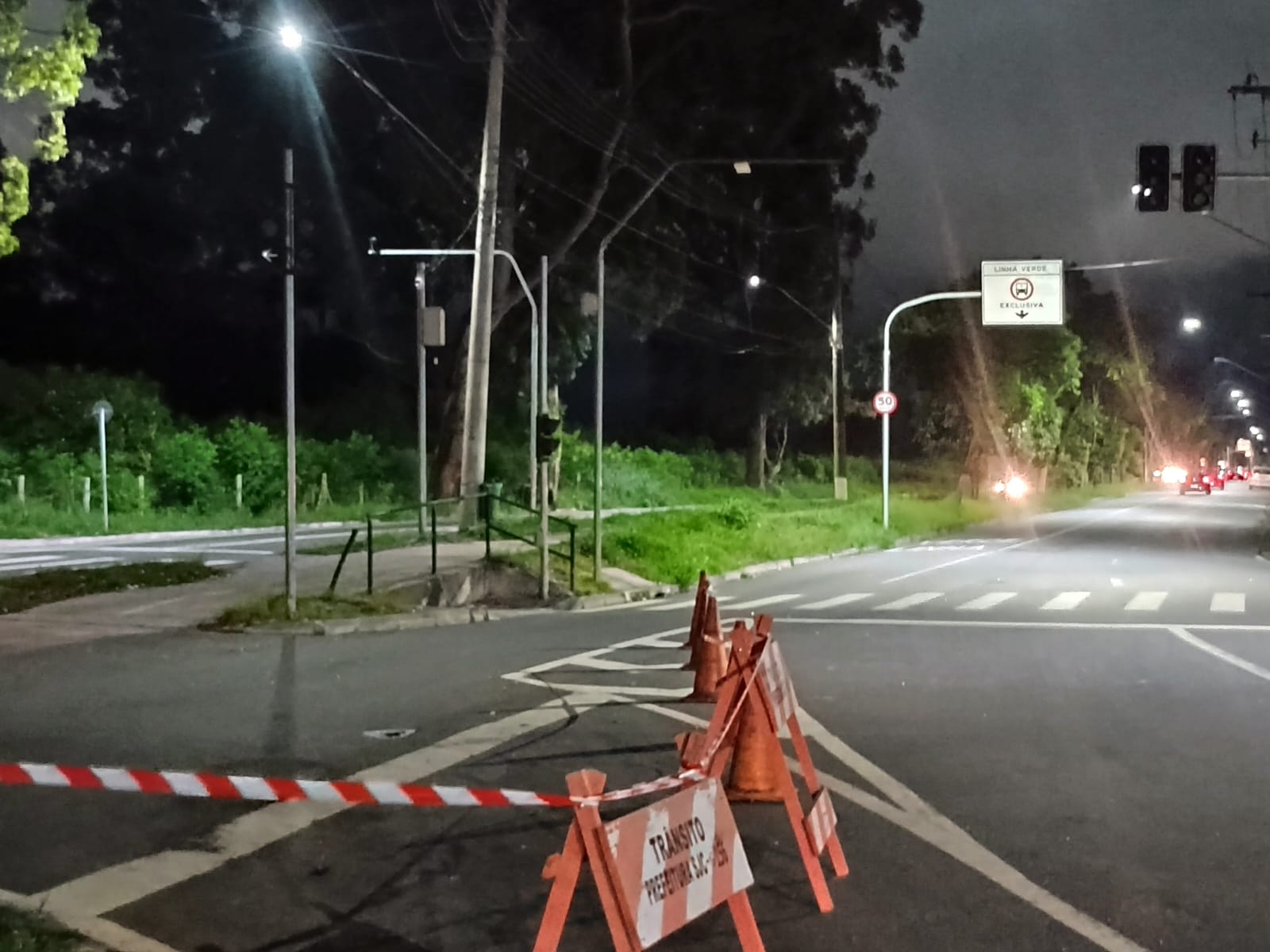 Ladrões furtam fiação elétrica da Linha Verde em São José dos Campos e deixam semáforos apagados 2 fiação elétrica da Linha Verde