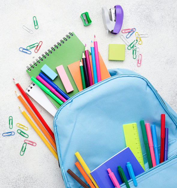 postura plana de itens essenciais da escola com lapis e mochila 23 2148587467