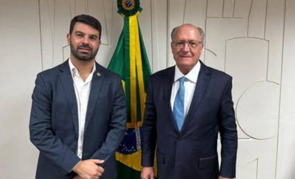 Sérgio Victor pede ajuda a vice-presidente para equacionar dívidas da Prefeitura de Taubaté com o Governo Federal