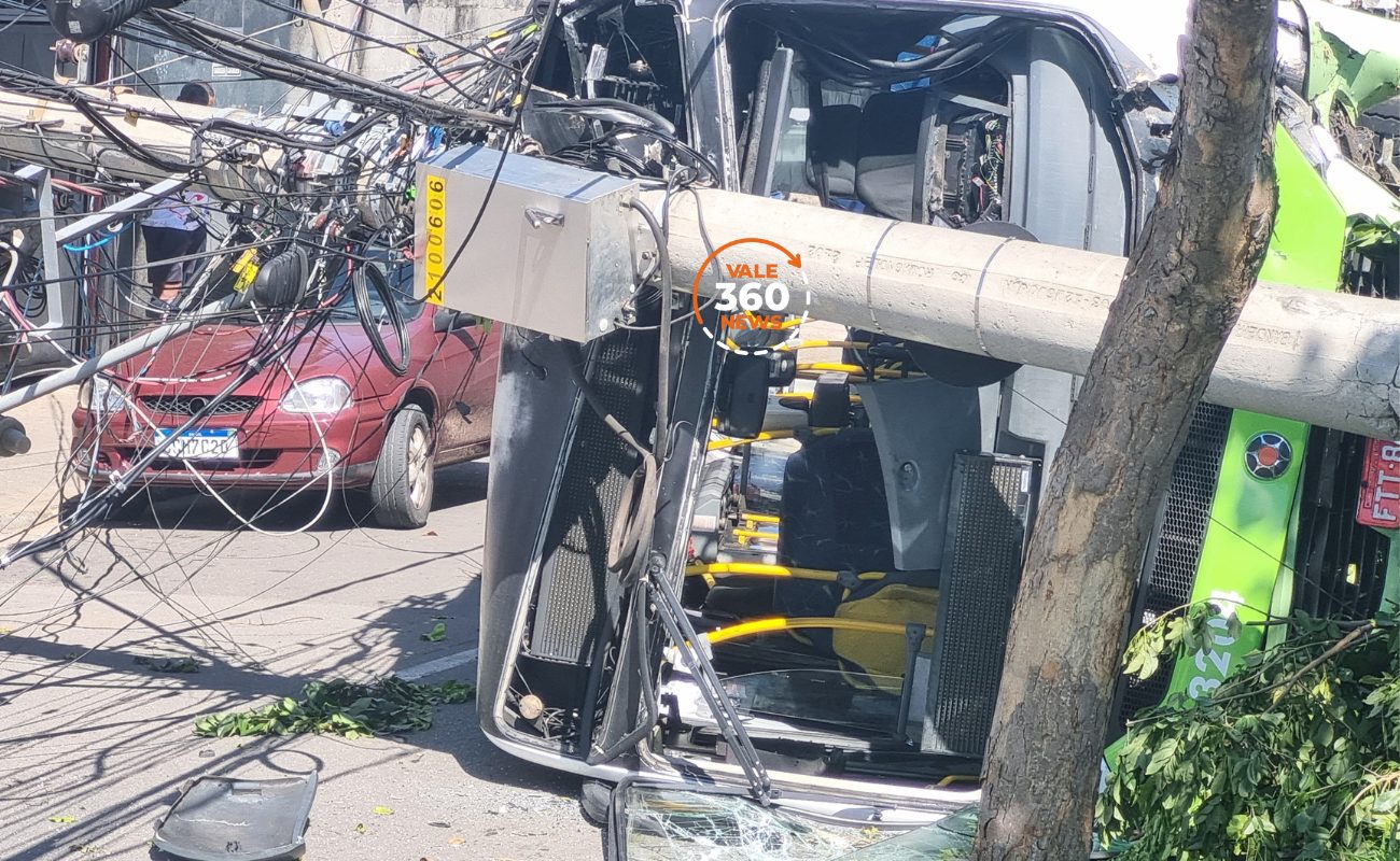 Motorista de ônibus que tombou em São José dos Campos