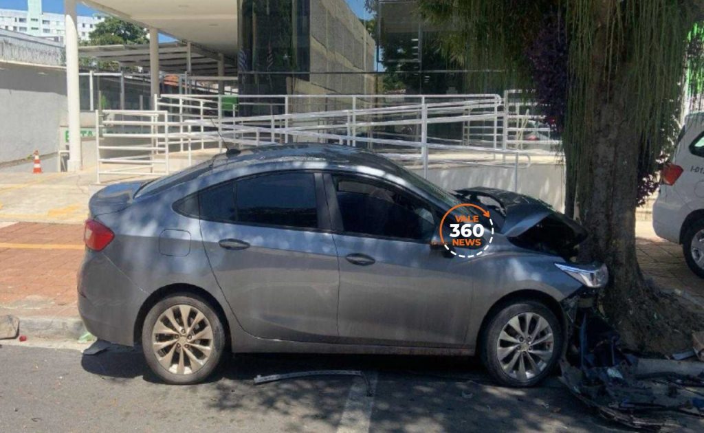 Projeto polemico em Sao Jose dos Campos ciclistas e carros compartilham faixa em avenida 53