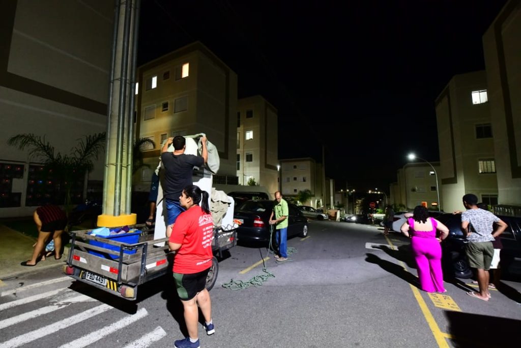 1 mil moradores precisam deixar conjunto de apartamentos em Taubaté