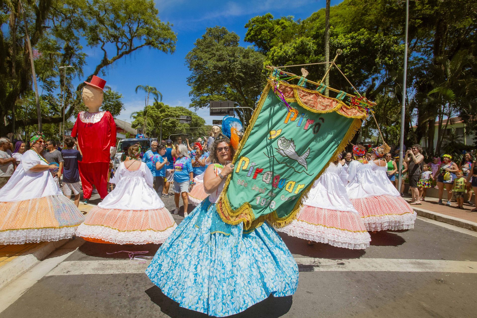 São José dos Campos abre Carnaval com Pirô Piraquara e vai contar com outros blocos carnavalescos