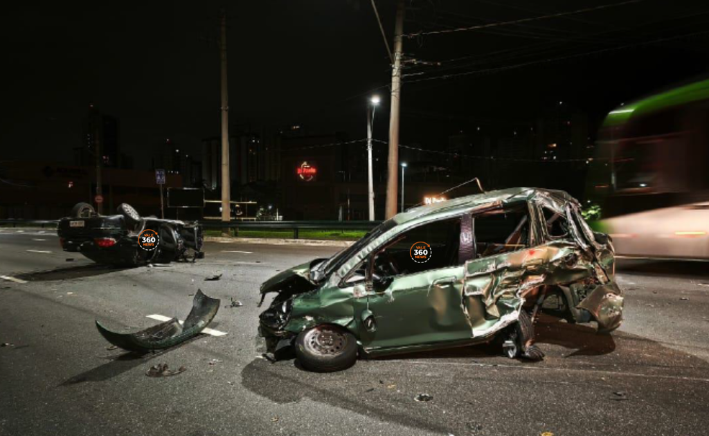 colisão de carros em São José dos Campos